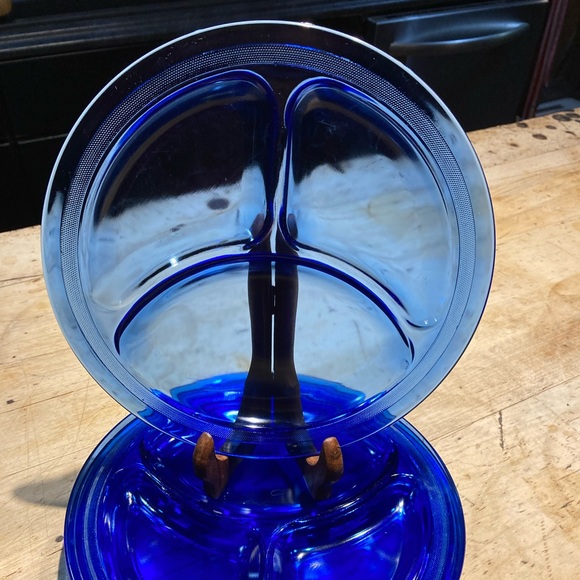 Vintage cobalt divided plates, set of four - Picture 3 of 6